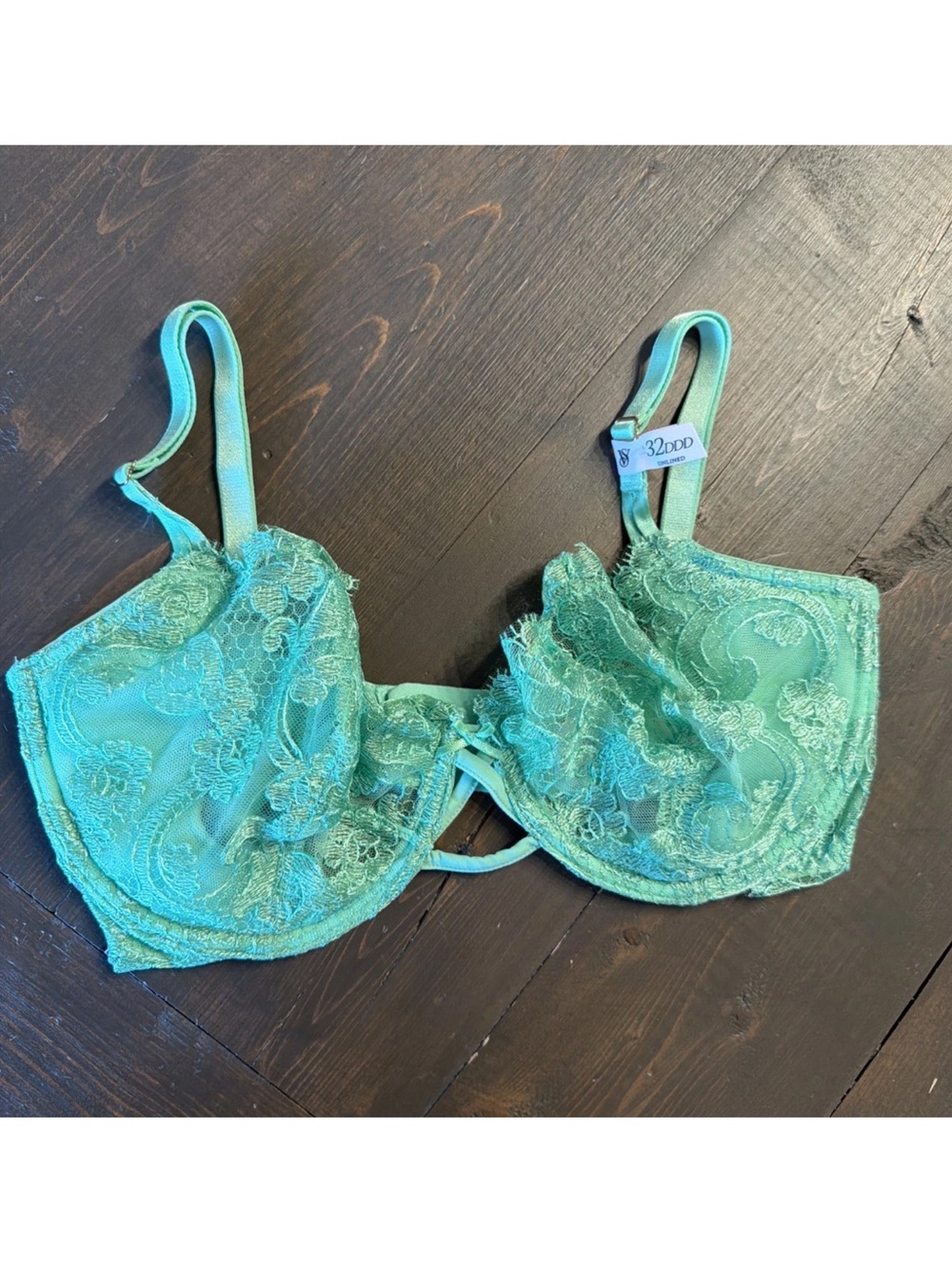 Victoria’s Secret Dream Angels Unlined Push Up Without Padding 32DDD Bra NWT